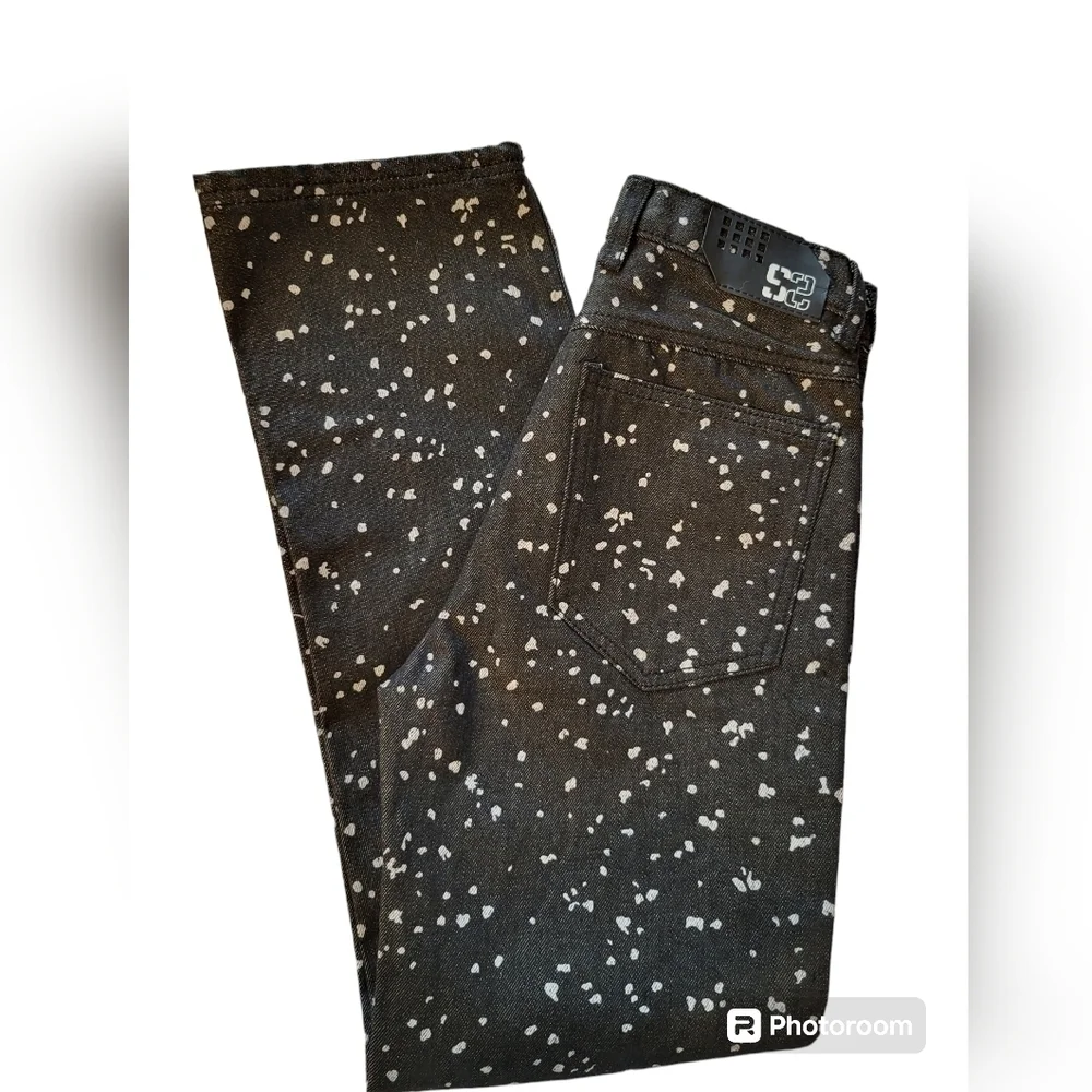 NWT Sacred Crown size 12 slim Black Premium black with Grey splatter paint